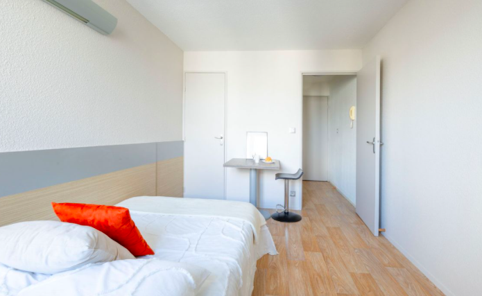 Chambre Studio, 1 Pièce · 18 m², 454 € · Tours 37000 · Quartier Giraudeau à Tours