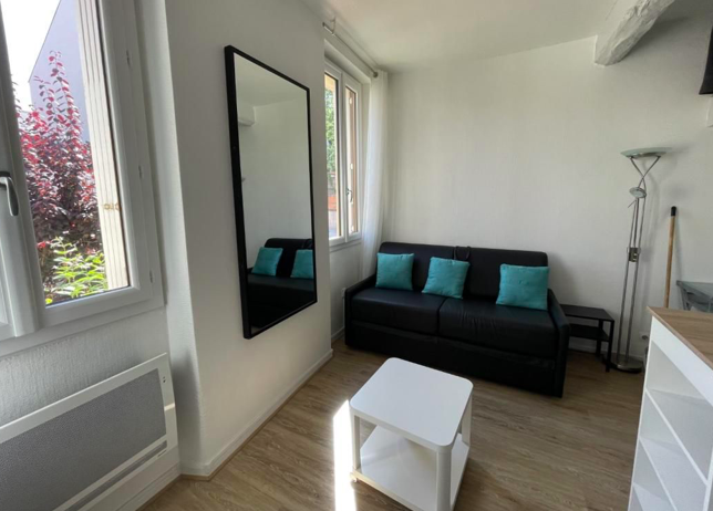 Salle de bain Studio, 558€  1 Pièce · 17 m² · Toulouse 31500 · Quartier Côte Pavée à Toulouse