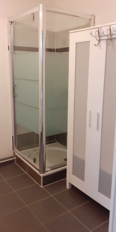 Salle de bain Studio, 560 € 1 Pièce · 23 m² · Montpellier 34080 · Quartier Alco à Montpellier