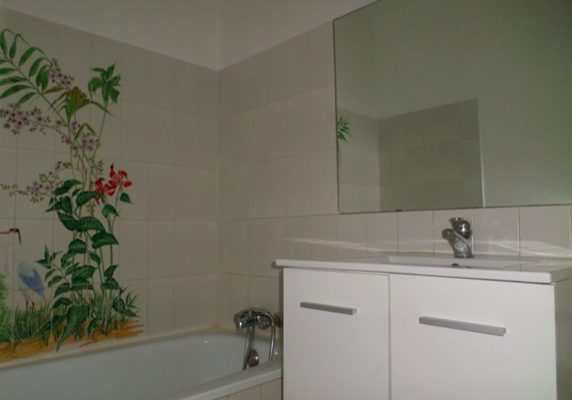 Salle de bain Studio, 478 € 1 Pièce · 22 m² · Montpellier 34000 · Quartier Gares à Montpellier