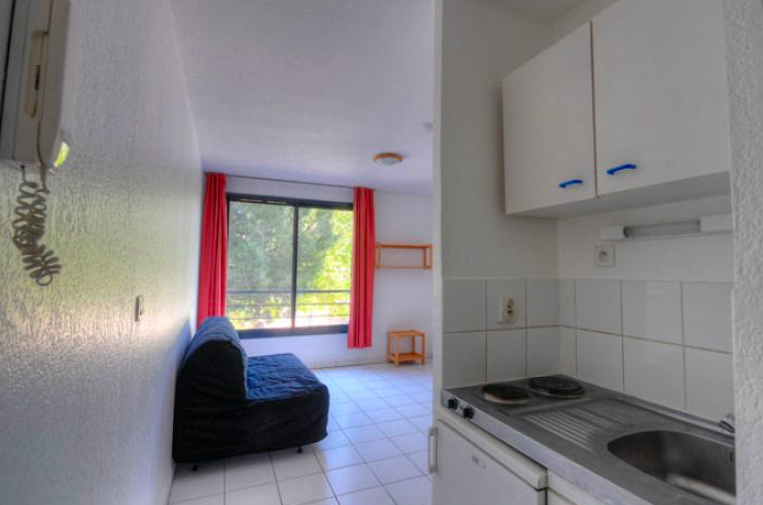 Salle de bain Studio, 545 €, 1 Pièce · 19 m²· Montpellier 34000 · Quartier Port Marianne à Montpellier
