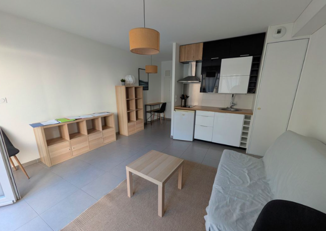 Chambre Studio, 1 Pièce · 24 m²· Reims 51100 · Quartier Centre-Ville à Reims