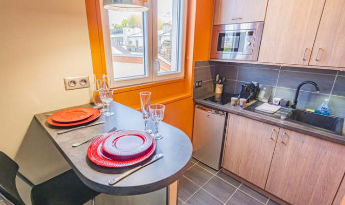 Cuisine Studio, 565 € 1 Pièce · 25 m² · Reims 51100 · Quartier Centre-Ville à Reims