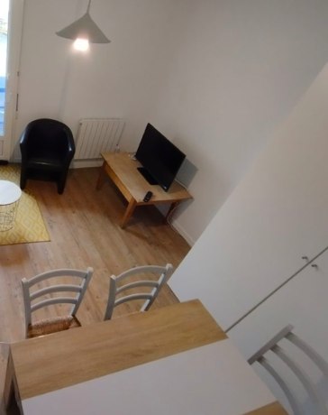 Salle de bain Studio, 400 €, 1 Pièce · 23 m² · Niort 79000 · Quartier Champclairot - Goise - Champommier à Niort