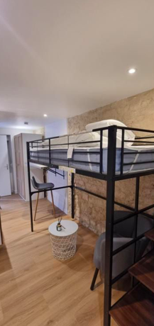 Salle de bain Appartement, 440 €, 1 Pièce · 14 m² · Niort 79000 · Quartier Saint-Florent à Niort
