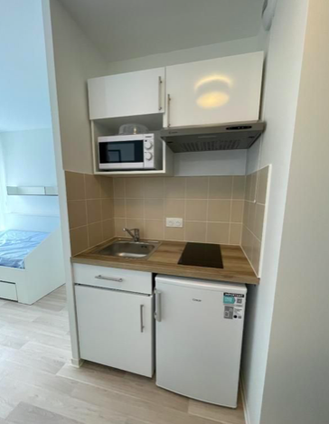 Salle de bain Studio, 476 €, 1 Pièce · 23 m² · Niort 79000 · Quartier Champclairot - Goise - Champommier à Niort