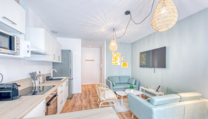 Salle de bain Studio, 575 €, 1 Pièce · 10 m²· Nice 06000 · Quartier Libération à Nice