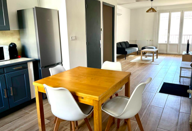 Salle de bain Colocation, 490 €, 5 Pièces · 100 m² · Avignon 84000 · Quartier Saint-Ruf à Avignon