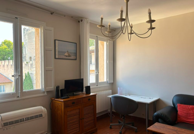 Salle de bain Appartement, 550 €, 1 Pièce · 31 m² · Avignon 84000 · Quartier Palais des Papes - Zone Piétonne à Avignon