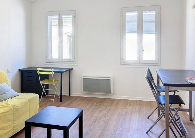 Chambre Appartement, 480 €, 1 Pièce · 24 m² · Avignon 84000 · Quartier Palais des Papes - Zone Piétonne à Avignon