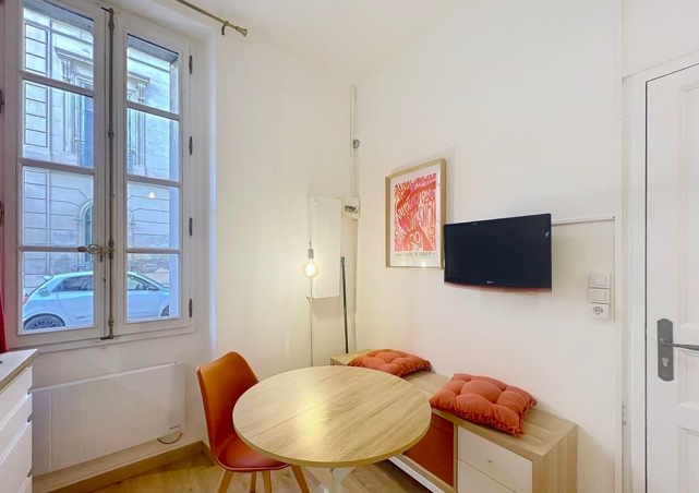 Salle de bain Studio, 490 €, 2 Pièces · 12 m² · Avignon 84000 · Quartier Raspail - Vernet à Avignon