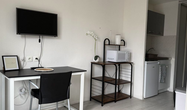 Cuisine Studio, 450 €, 1 Pièce · 19 m² · Rouen 76100 · Quartier Saint-Sever à Rouen