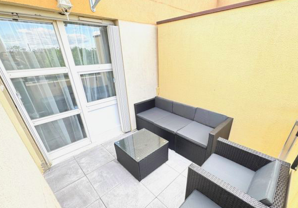 Salle de bain Studio, 550 €, 1 Pièce · 20 m²· Évry-Courcouronnes 91000 · Quartier Évry à Évry-Courcouronnes