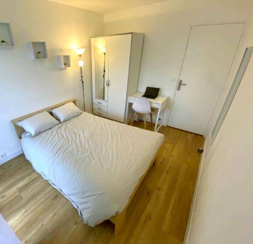 Chambre Colocation, 440 €, 5 Pièces · 90 m²· Évry-Courcouronnes 91000 · Quartier Évry à Évry-Courcouronnes