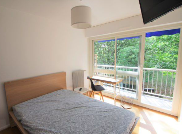 Salle de bain Colocation, 430 € charges comprises, 6 Pièces · 110 m² · Cenon 33150 · Quartier Palmer - Gravières à Cenon