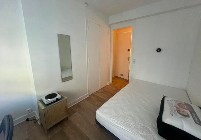 Cuisine Studio, 470 € charges comprises, 1 Pièce · 10 m² · Bordeaux 33000 · Quartier Centre à Bordeaux
