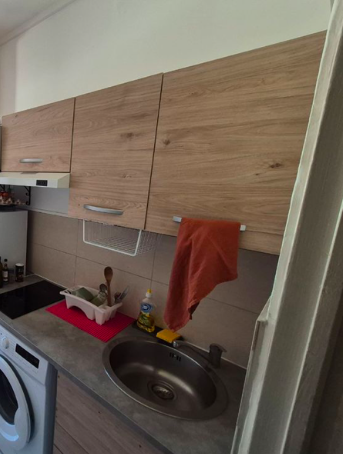 Salle de bain Studio, 550 € charges comprises, 1 Pièce · 11 m² · Fort-de-France 97200 · Quartier Fort-de-France à Fort-de-France