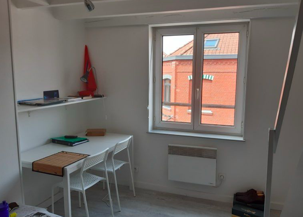 Salle de bain Studio, 550 € charges comprises, 1 Pièce · 20 m² · Lille 59000 · Quartier Wazemmes à Lille