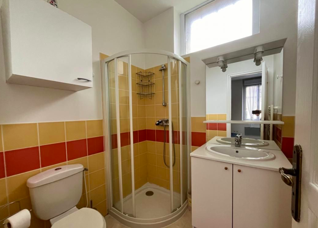 Salle de bain Studio, 364 €, 1 Pièce · 17 m² · Beauvais 60000 · Quartier Marissel à Beauvais