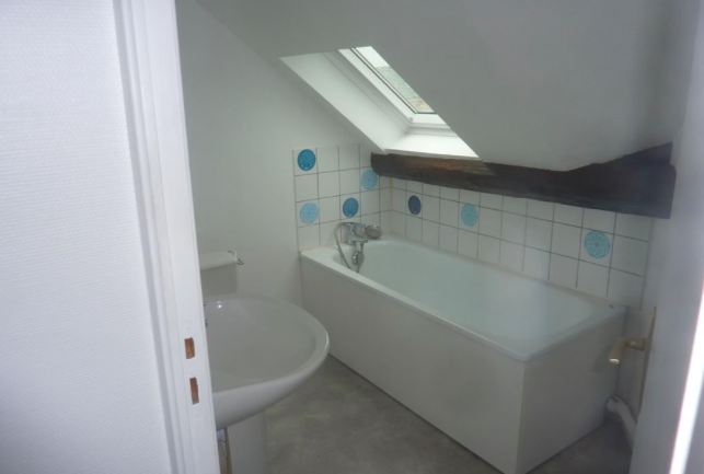 Cuisine Studio, 440 € charges comprises 1 Pièce · 14 m²· Reims 51100 · Quartier Clairmarais - Charles Arnould à Reims