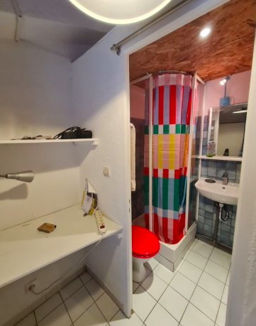 Chambre Studio, 450 € charges comprises, 1 Pièce · 9 m² · Aix-en-Provence 13100 · Quartier Centre historique à Aix-en-Provence