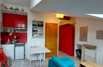 Chambre Studio, 490 € charges comprises, 1 Pièce · 12 m²· Grenoble 38000 · Quartier Hyper-centre à Grenoble
