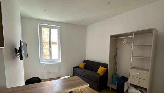 Chambre Studio, 440 € charges comprises, 1 Pièce · 18 m²· Albi 81000 · Quartier Centre-ville à Albi