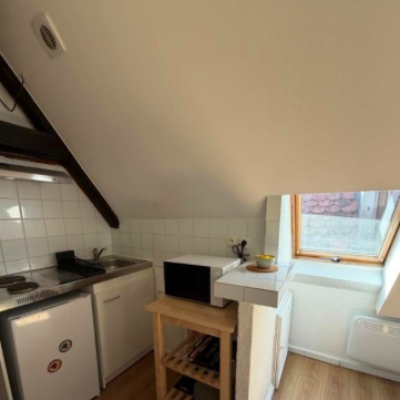Chambre Appartement, 400 € charges comprises, 1 Pièce · 23 m² · Metz 57000 · Quartier Centre-ville à Metz