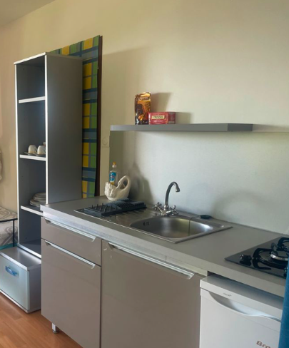 Cuisine Studio, 500 € charges comprises, 1 Pièce · 20 m² · Saint-Claude 97120 à Saint-Claude