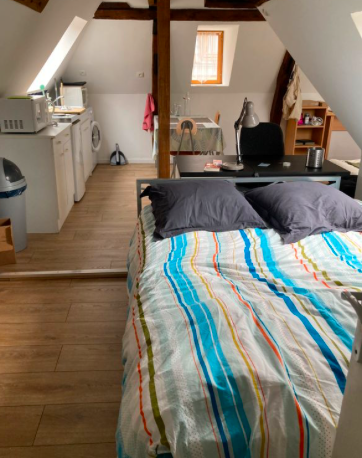 Chambre Studio, 450 € charges comprises, 1 Pièce · 27 m² · Valenciennes 59300 · Quartier Quesnoy - Delsaux - Musée - Cannoniers - Gare à Valenciennes