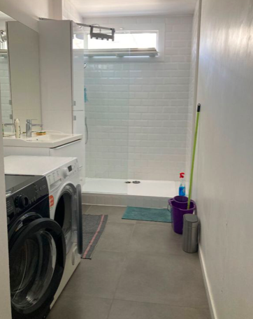 Salle de bain Studio, 410 € charges comprises, 1 Pièce · 11 m² · Rennes 35000 · Quartier Villejean-Beauregard à Rennes