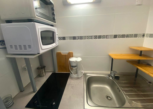 Cuisine Studio, 375 €, 1 Pièce · 17 m² · Agen 47000 · Quartier Cours Victor Hugo à Agen