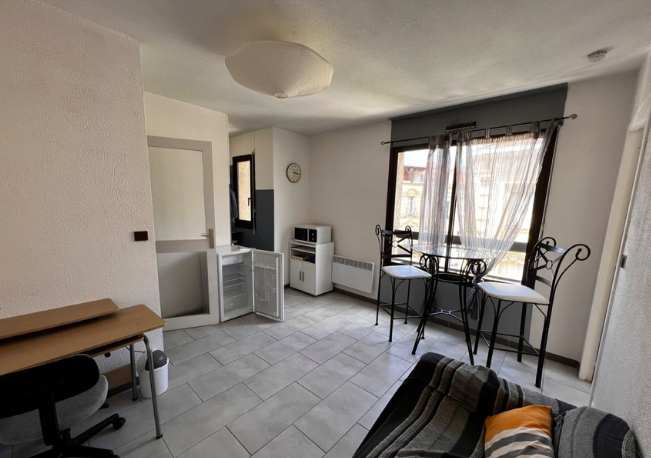 Chambre Appartement, 440 €, charges comprises, 2 Pièces · 28 m² · Agen 47000 · Quartier Prouchet à Agen