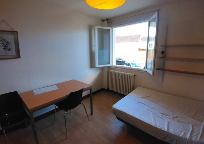 Chambre Studio, 385 € charges comprises, 1 Pièce · 20 m² · Agen 47000 · Quartier Malconte à Agen