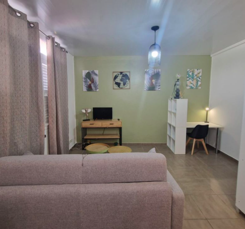 Chambre Appartement, 750 € charges comprises, 1 Pièce · 35 m² · Cayenne 97300 à Cayenne