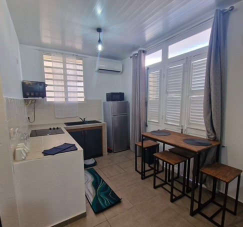 Cuisine Appartement, 750 € charges comprises, 1 Pièce · 35 m² · Cayenne 97300 à Cayenne