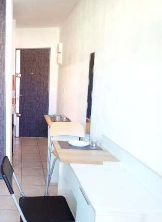 Chambre Studio, 525 € charges comprises, 1 Pièce · 18 m² · Aix-en-Provence 13090 · Quartier La Parade à Aix-en-Provence