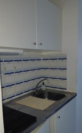 Salle de bain Studio, 450 € charges comprises, 1 Pièce · 17 m² · Aix-en-Provence 13090 · Quartier La Parade à Aix-en-Provence