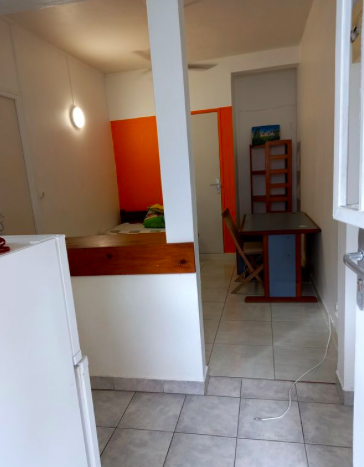 Chambre Studio, 500 € charges comprises, 1 Pièce · 20 m²· Fort-de-France 97200 · Quartier Fort-de-France à Fort-de-France