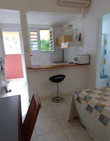 Cuisine Studio, 500 € charges comprises, 1 Pièce · 20 m²· Fort-de-France 97200 · Quartier Fort-de-France à Fort-de-France