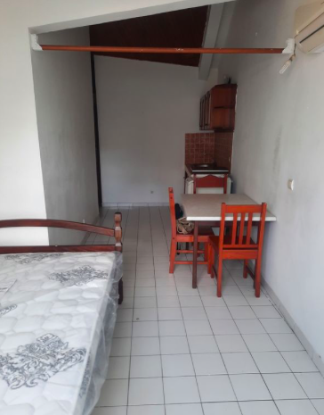 Cuisine Studio, 550 € charges comprises, 1 Pièce · 25 m² · Fort-de-France 97200 · Quartier Fort-de-France à Fort-de-France