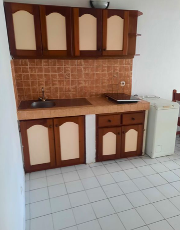 Salle de bain Studio, 550 € charges comprises, 1 Pièce · 25 m² · Fort-de-France 97200 · Quartier Fort-de-France à Fort-de-France
