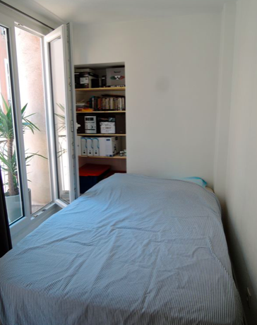 Salle de bain Studio, 540 € charges comprises, 1 Pièce · 22 m² · Grenoble 38000 · Quartier Hyper-centre à Grenoble
