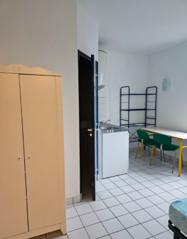 Cuisine Studio, 460 € charges comprises, 1 Pièce · 20 m² · Grenoble 38000 · Quartier Europole - Gare à Grenoble