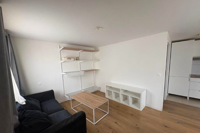Cuisine Appartement, 525 € charges comprises, 2 Pièces · 26 m² · Le Mans 72100 · Quartier Sud Ouest à Le Mans