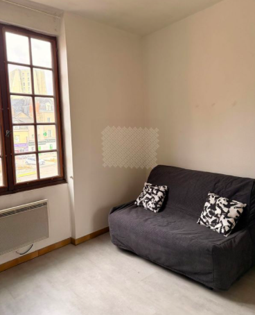 Chambre Studio, 410 € charges comprises, 1 Pièce · 17 m² · Le Mans 72000 · Quartier Centre-ville - République - Jacobins à Le Mans