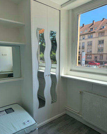Salle de bain studio, 460 € charges comprises, 1 Pièce · 15 m² · Strasbourg 67200 · Quartier Montagne Verte à Strasbourg
