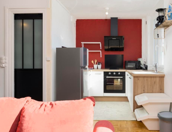 Salle de bain Appartement, 650 € charges comprises, 1 Pièce · 29 m² · Caen 14000 · Quartier Le Port à Caen