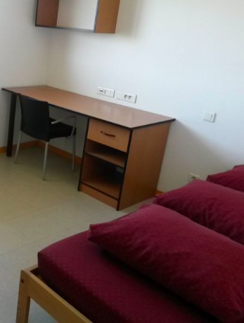 Salle de bain Studio, 550 € charges comprises, 1 Pièce · 18 m² · Bron 69500 · Quartier Le Rafour à Bron