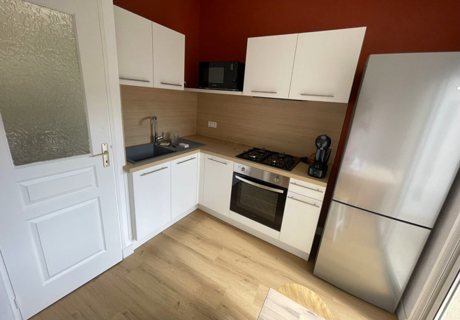 Salle de bain Studio, 370 €, 2 Pièces · 20 m² · Poitiers 86000 · Quartier Centre-ville à Poitiers